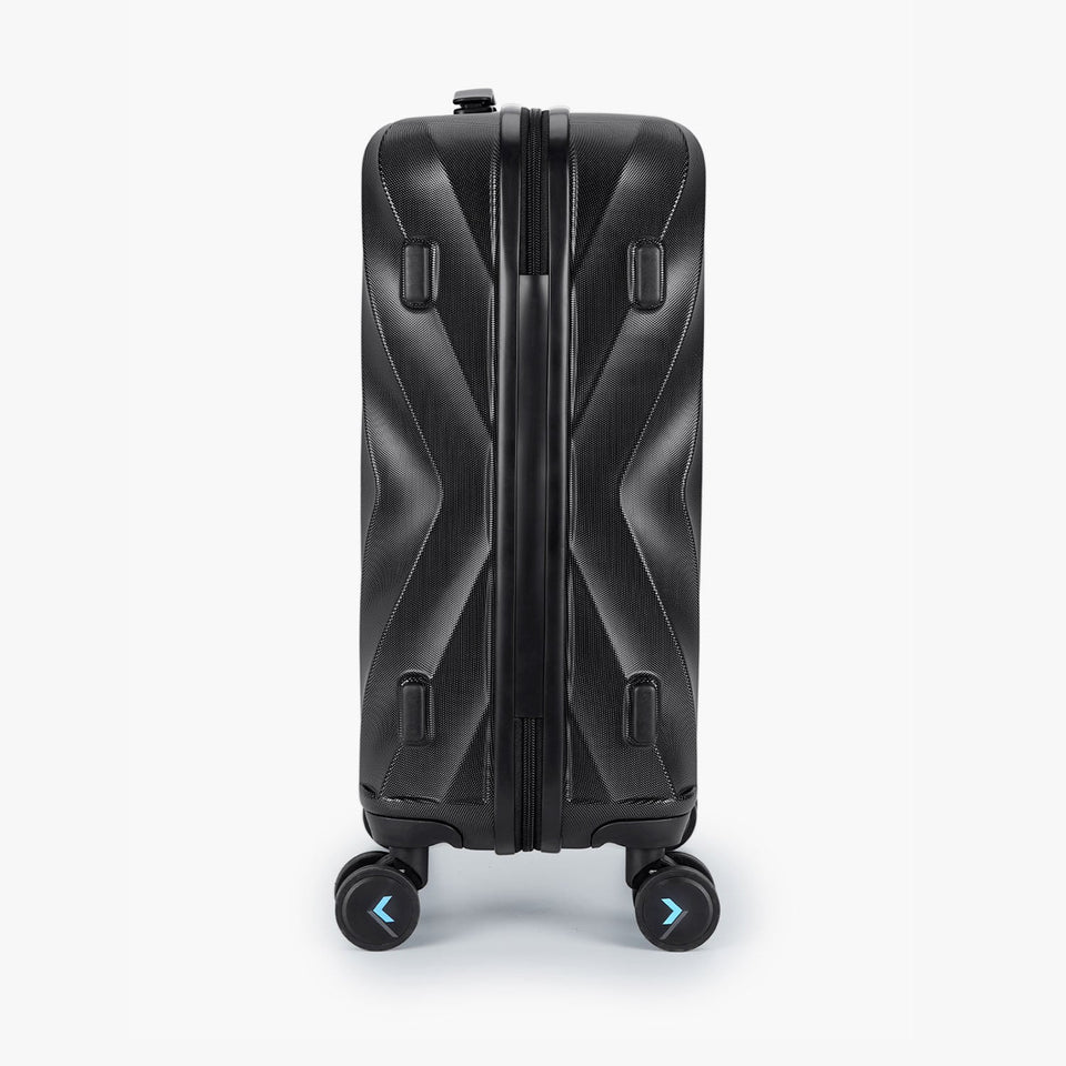 Globetrotter 20" Hardside Rolling Carry-on Stylish Suitcase